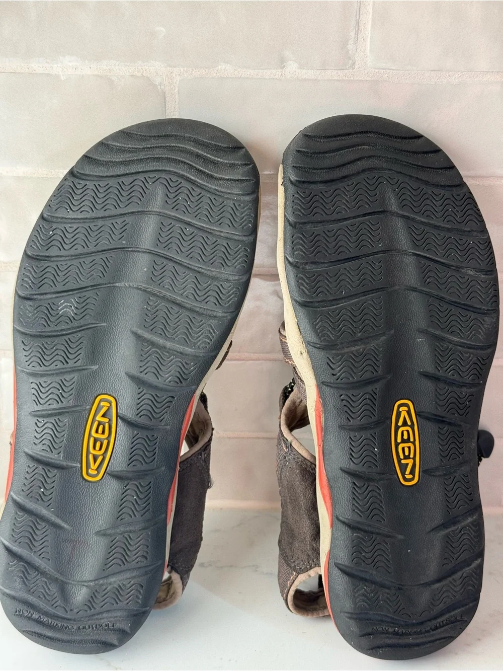 KEEN Newport H2 Waterproof Men’s Size 8 Brown Sport Hiking River Sandals EU 40.5